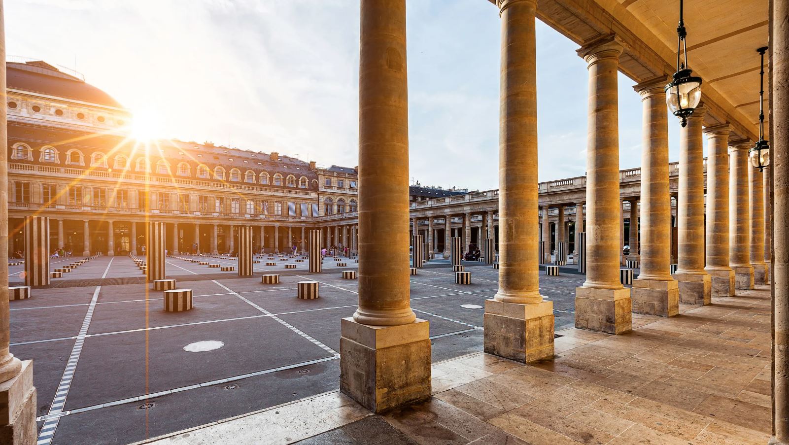 Marble Voices Beneath the Crown