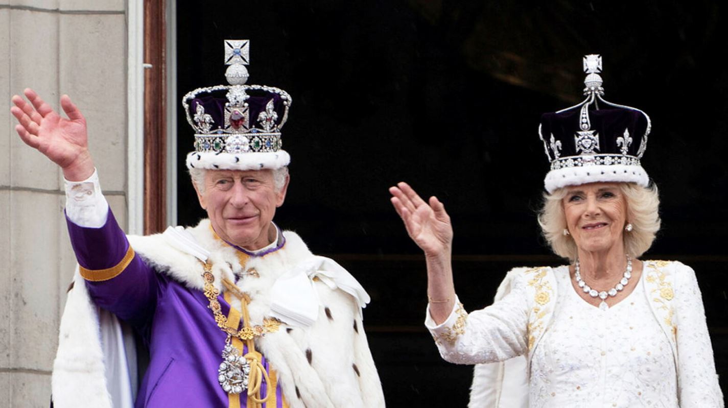 When Crowns Touch the Sky